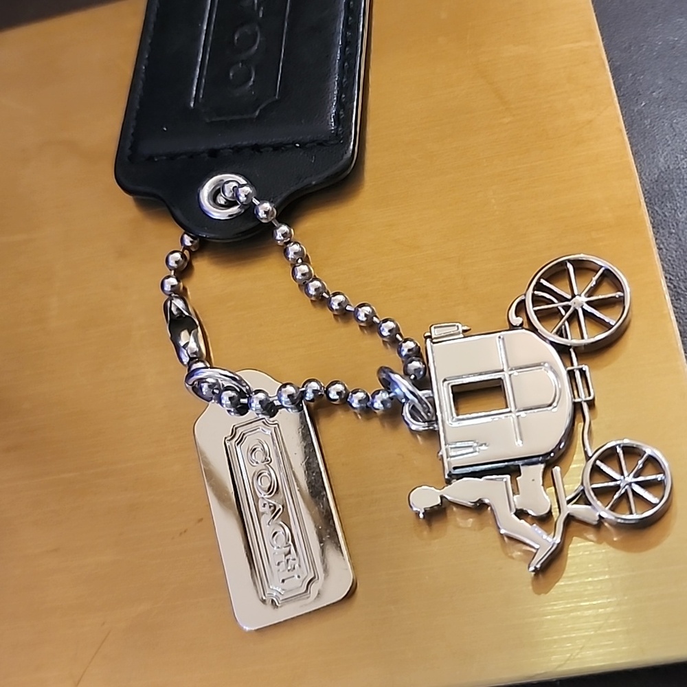 Euc Coach Carriage Silver Charm/ Lg. Black Leather hang & Metal Silver Mini tag - Picture 5 of 5